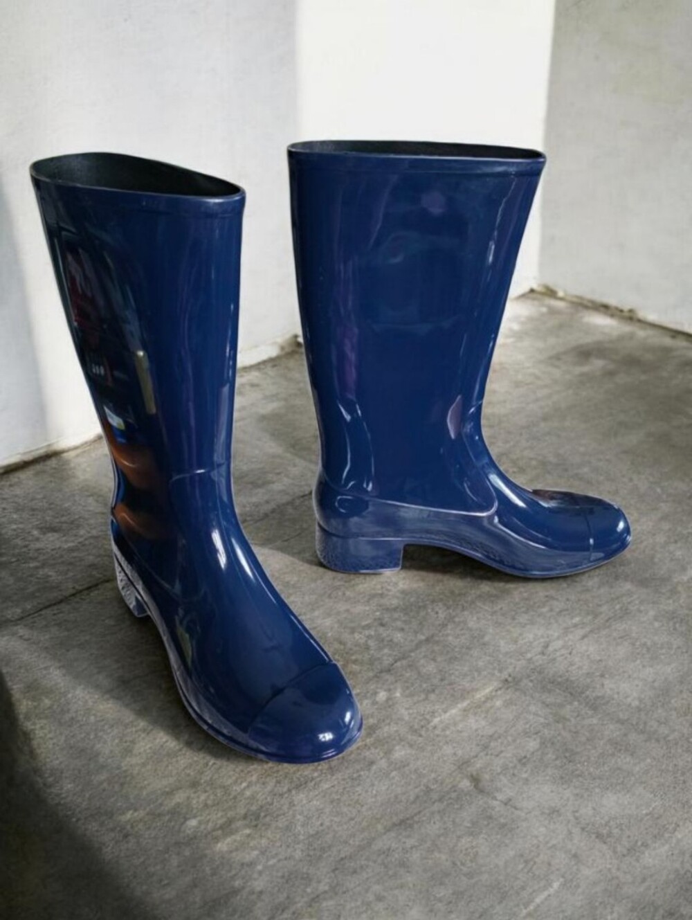NWOT JEFFREY CAMPBELL ( 8 ) "SHOWER" Women's Rain Boots in Navy